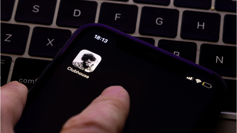 schermata app Clubhouse